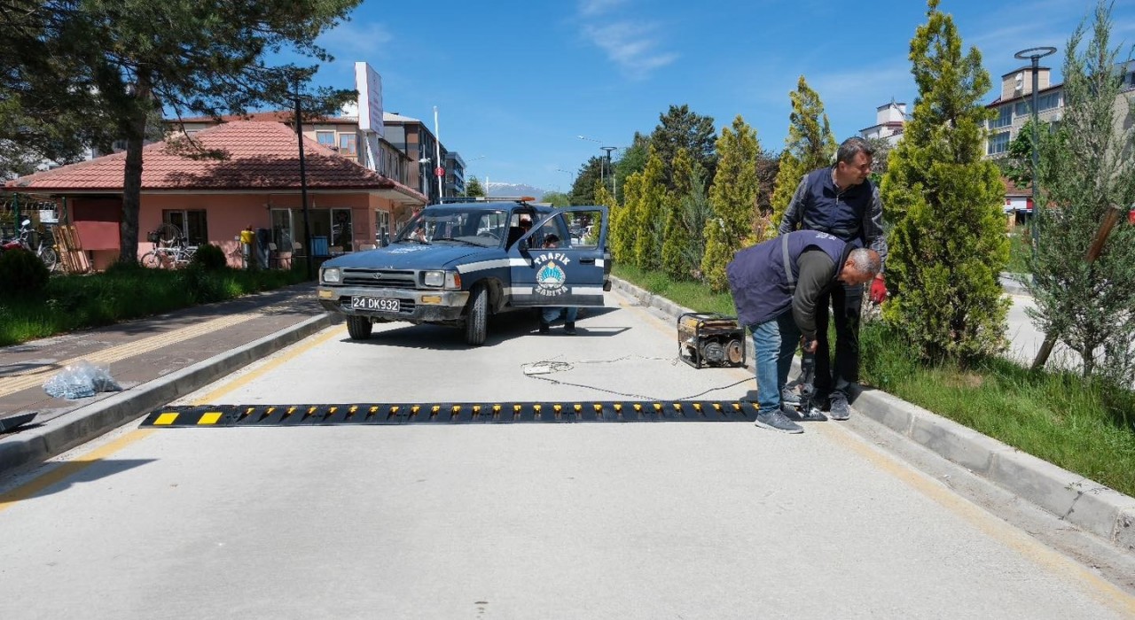 Erzincan Mengücek Gazi Eğitim ve Araştırma Hastanesinde kapan sistemi kuruldu