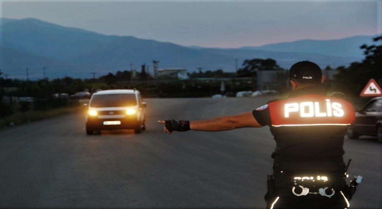 Erzincanda aranması bulunan 20 şahıs yakalandı