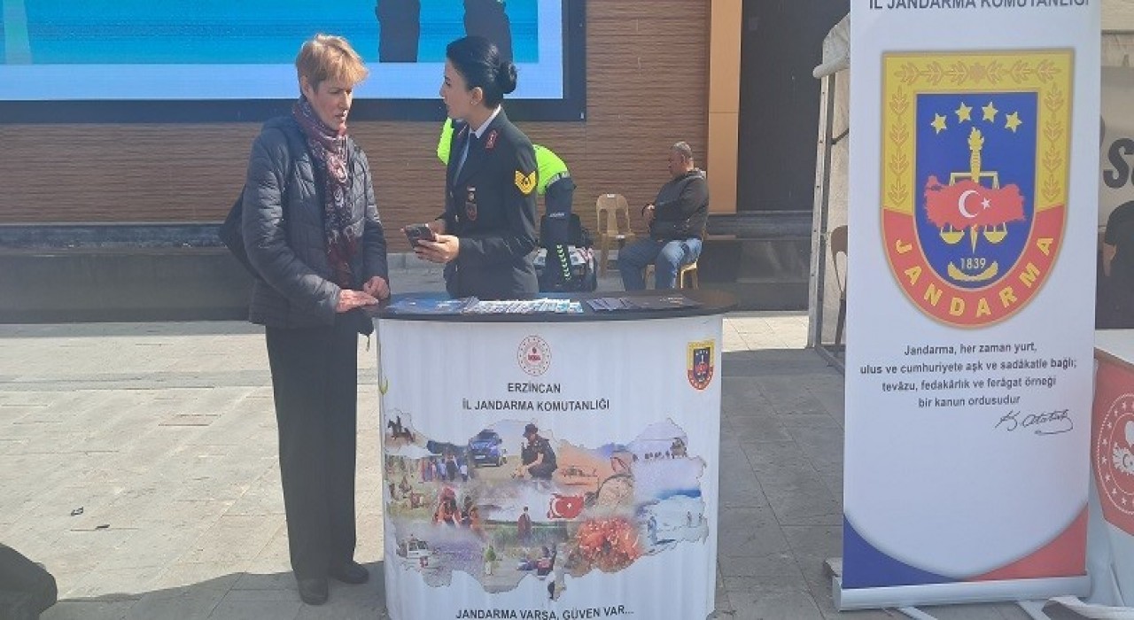 Erzincanda Jandarma KADES uygulaması hakkında bilgilendirdi