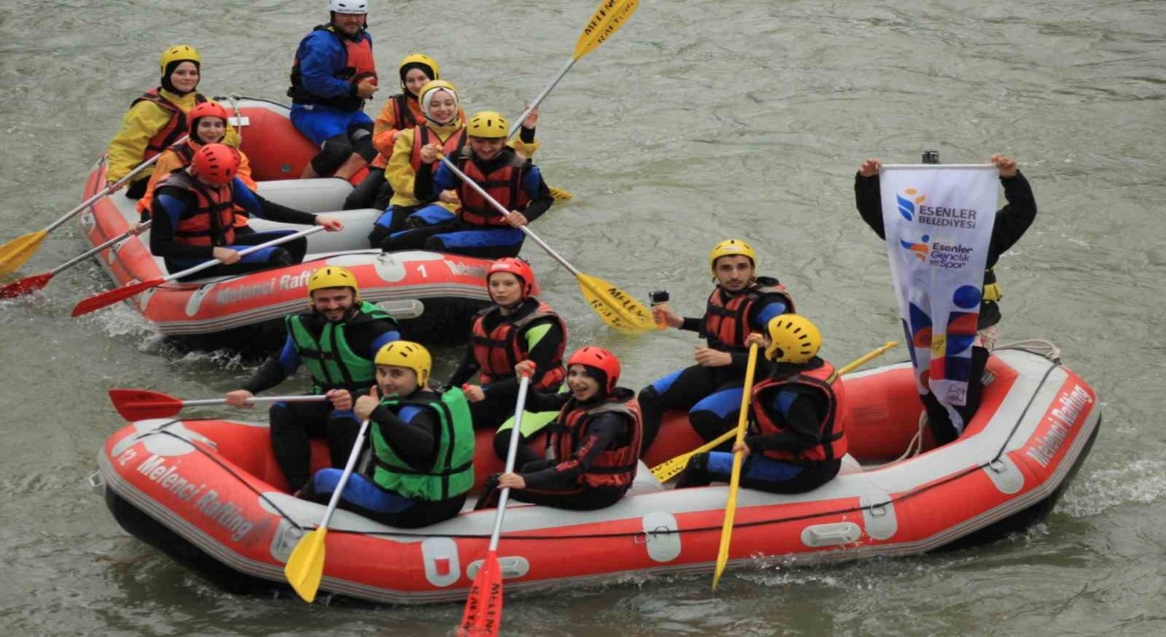 Esenler 4. Gençlik Günleri coşkuyla başladı