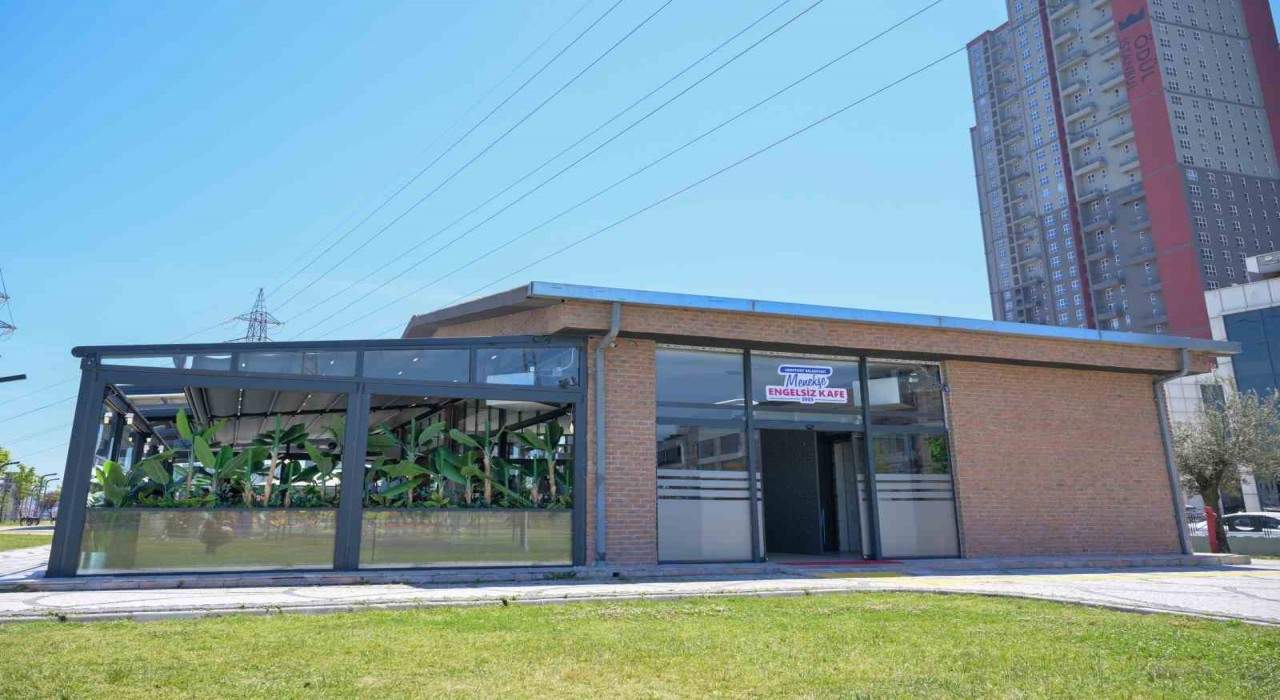 Esenyurta yeni bir soluk: Menekşe Engelsiz Kafe