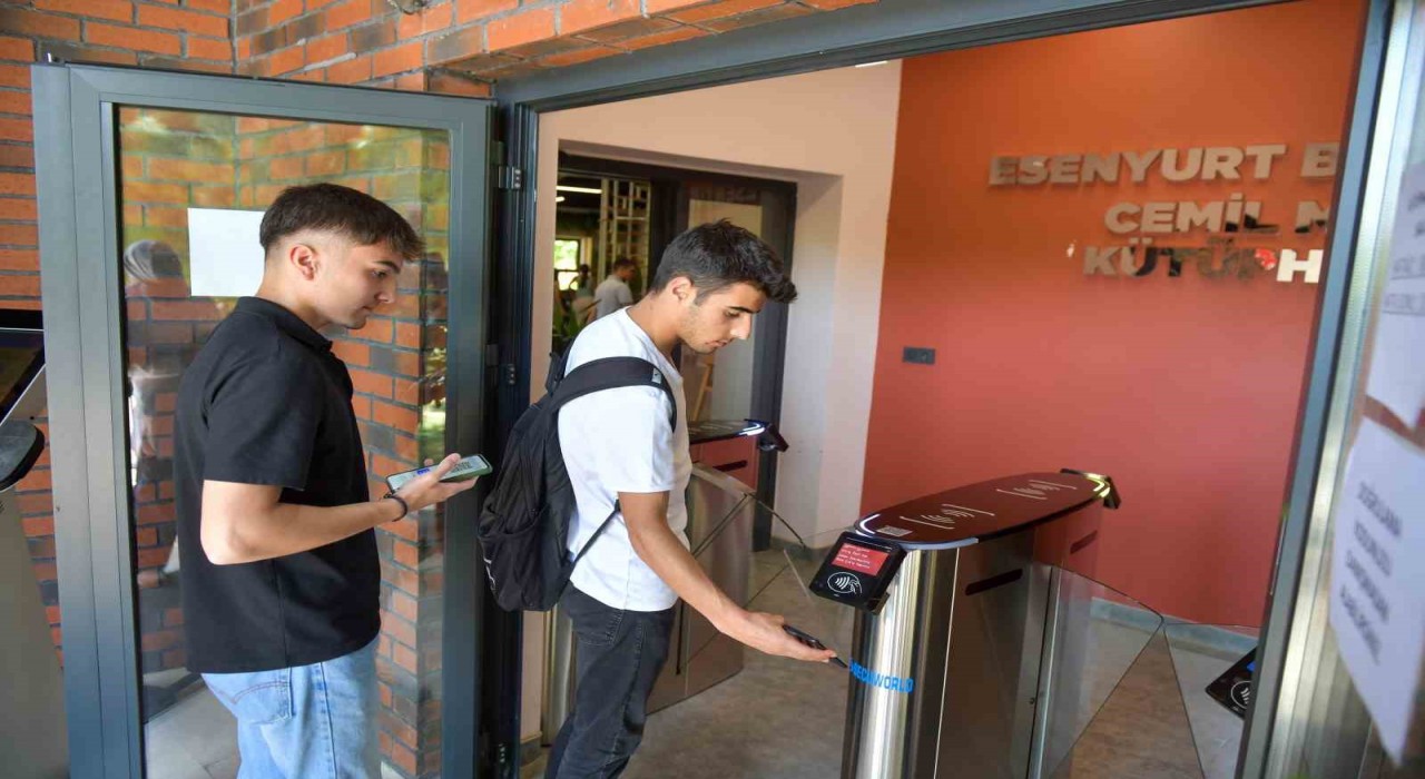 Esenyurtta kütüphaneler akıllı sisteme geçiyor