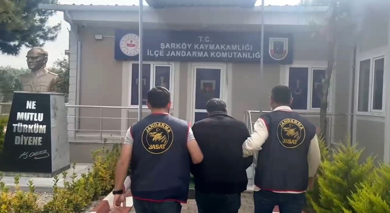 Eşin kaçakçı yalanıyla 1 milyon dolandıran şahıs, jandarmanın nefes kesen operasyonuyla yakalandı
