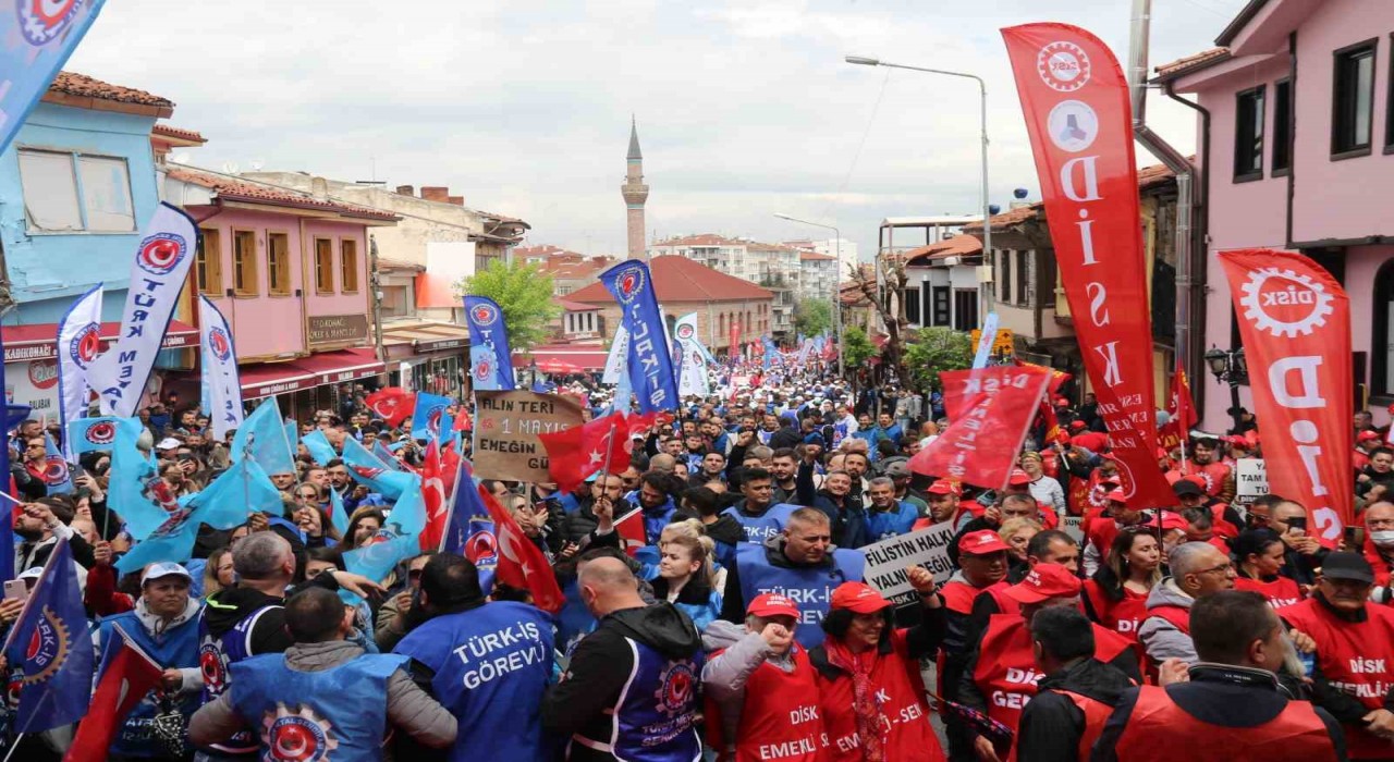 Eskişehirde 1 Mayıs İşçi Bayramı coşkuyla kutlandı