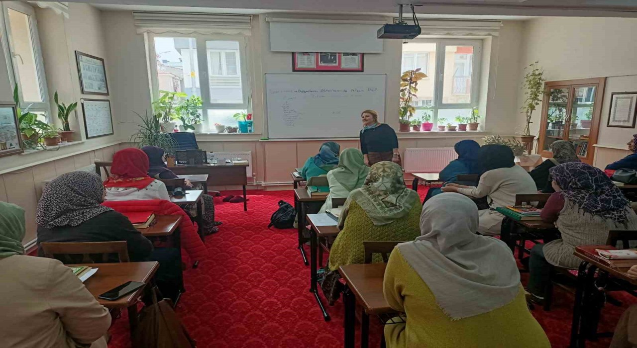 Eskişehirde ‘Değerlerin Edinilmesinde Ailenin Rolü eğitimi verildi