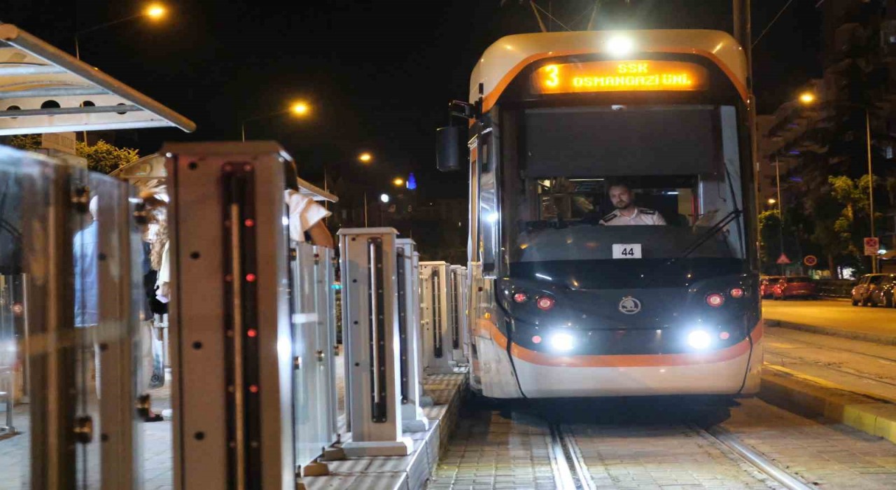 Eskişehirde gece seferleriyle 1 yılda 222 bin yolcu taşındı