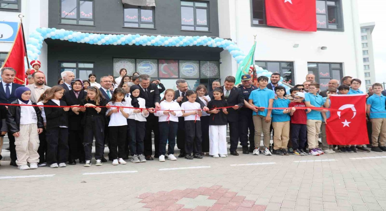 Eskişehirde son 2 yıl içerisinde 23 yeni okul yapıldı, 12 okul inşaatı ise devam ediyor