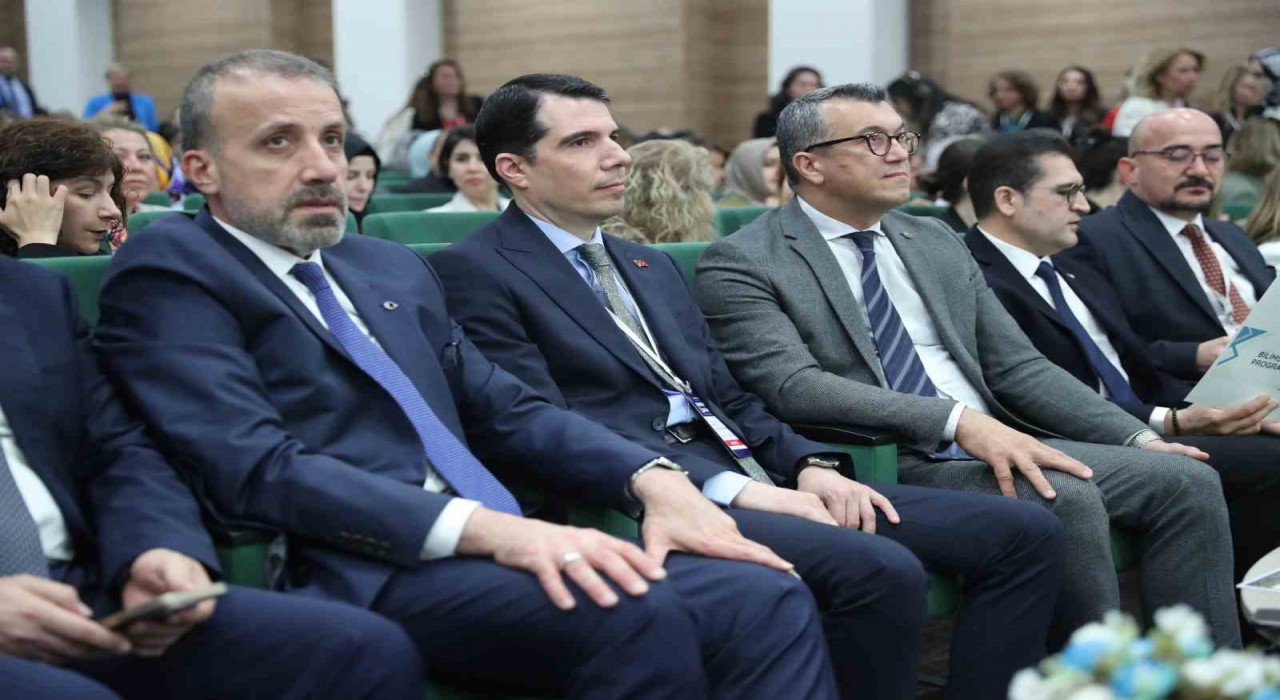 Etlik Şehir Hastanesinde ‘Ulusal Bütünleşik 2nci Hemşirelik Ebelik Kongresi düzenlendi