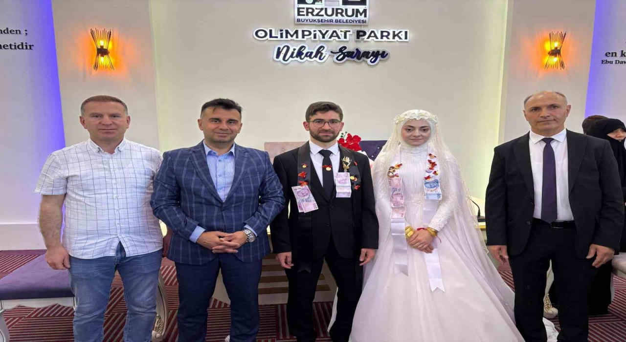 Evlenecek gençlerin desteklenmesi Projesi kapsamında 375nci çift mutluluğa evet dedi