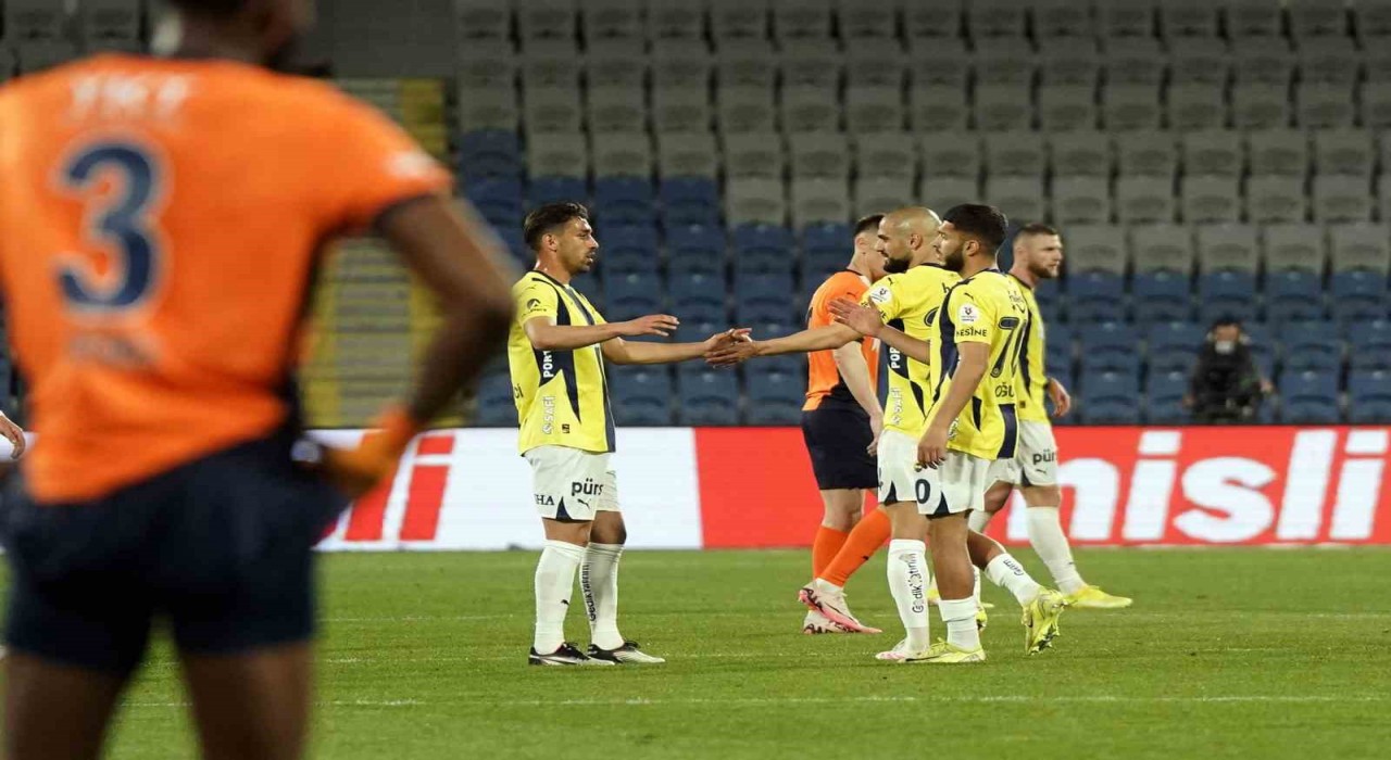 Fenerbahçe, Başakşehire karşı üst üste 7. maçını kazandı