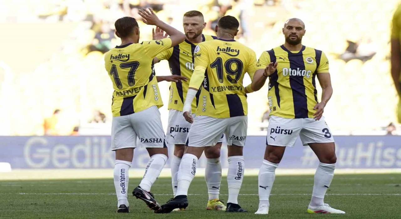 Fenerbahçe, evinde kazanarak sezonu bitirdi