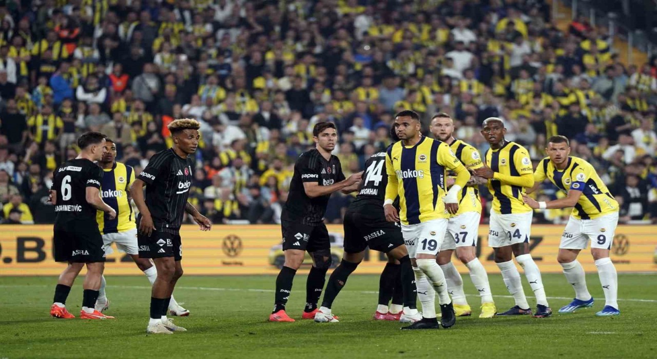 Fenerbahçenin 17 maçlık yenilmezlik serisi yine derbide sona erdi