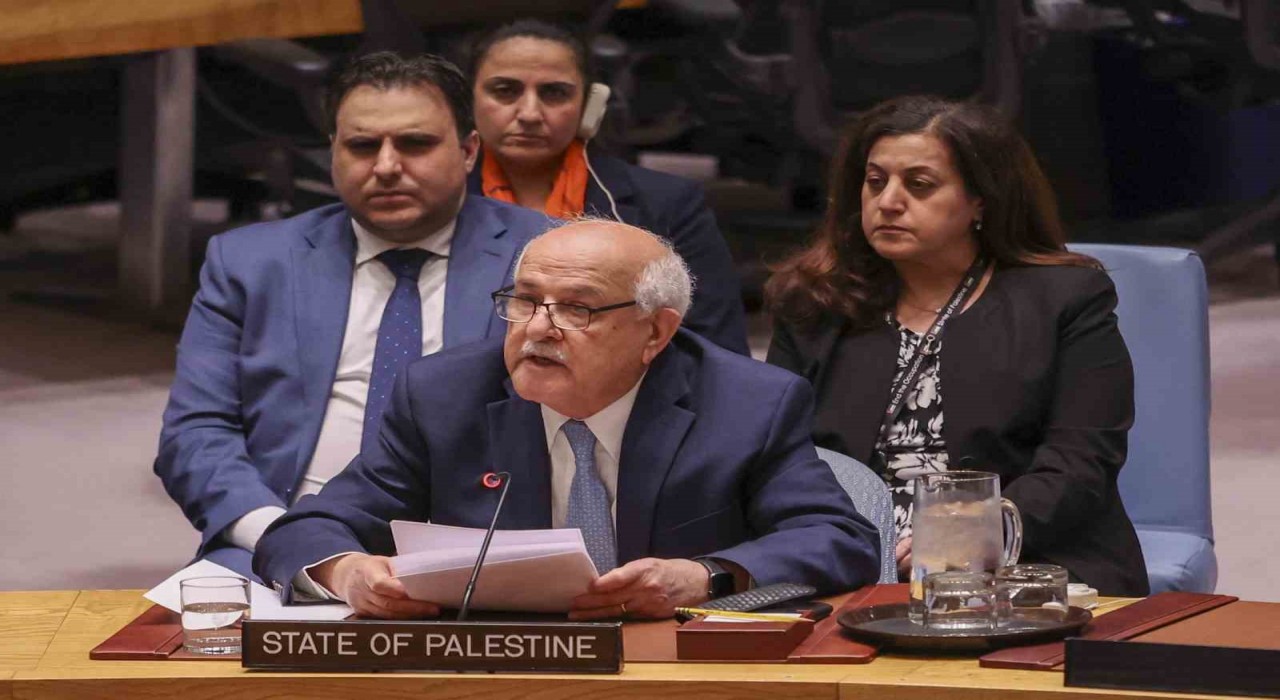 Filistin BM Daimi Gözlemcisi Mansour, BM Güvenlik Konseyinde gözyaşlarını hakim olamadı