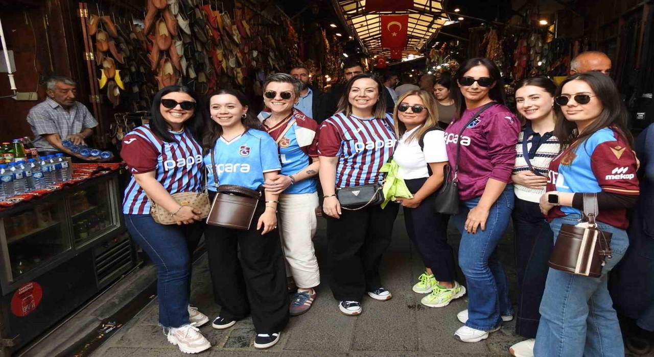Galatarasay ve Trabzonspor taraftarları Gaziantepe hayran kaldı