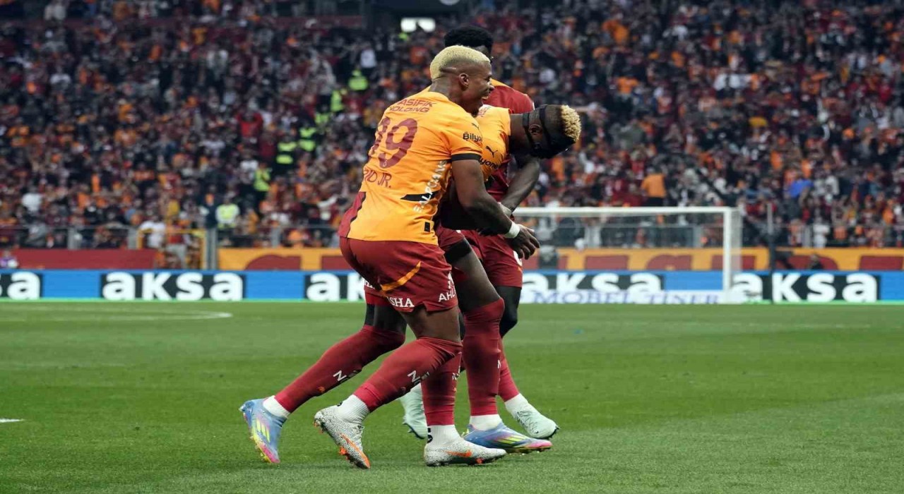 Galatasaraydan son 3 maçta 14 gol