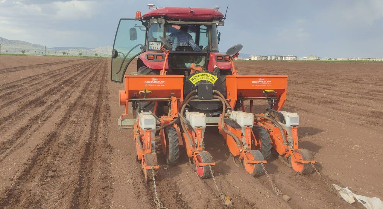 Gaziantep Araban’da 2025 Pamuk Ekimi Başladı: Binlerce Kişiye İstihdam Sağlayacak