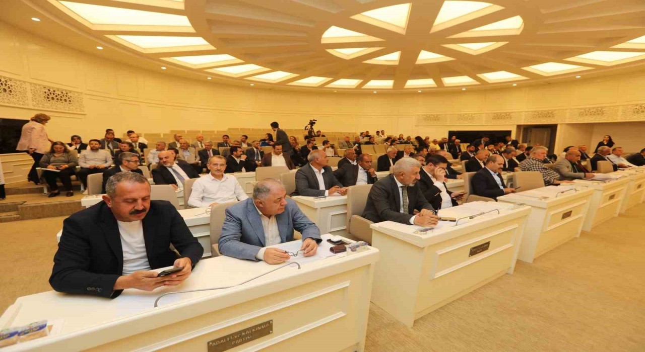Gaziantep Büyükşehirden TFF Başkanı Hacıosmanoğluna fahri hemşerilik payesi