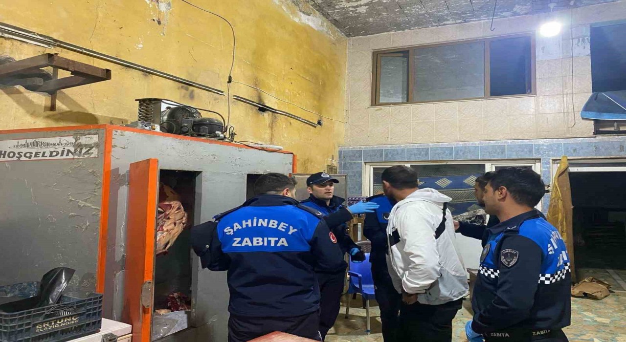 Gaziantepte 1,5 ton bozuk et ele geçirildi