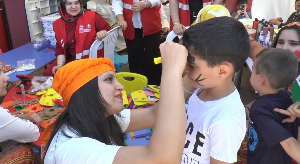 Gaziantepte Aile Yılı Festivali renkli görüntülere sahne oldu