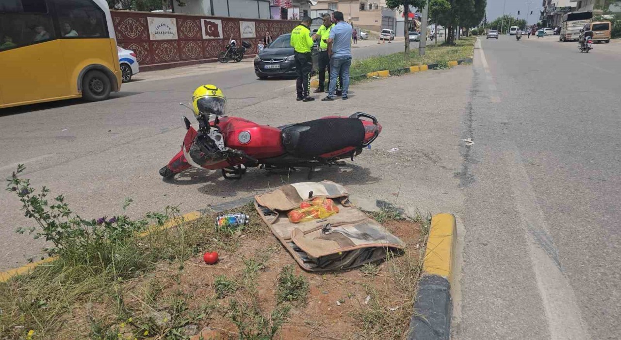 Gaziantepte otomobil ile çarpışan motosikletin sürücüsü yaralandı