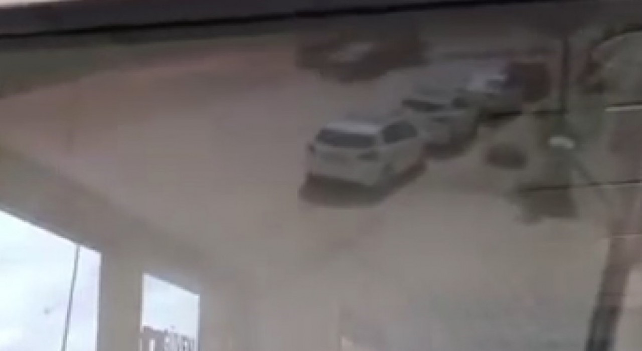 Gaziantepte otomobil ile otobüs çarpıştı: 1 ölü, 1 yaralı