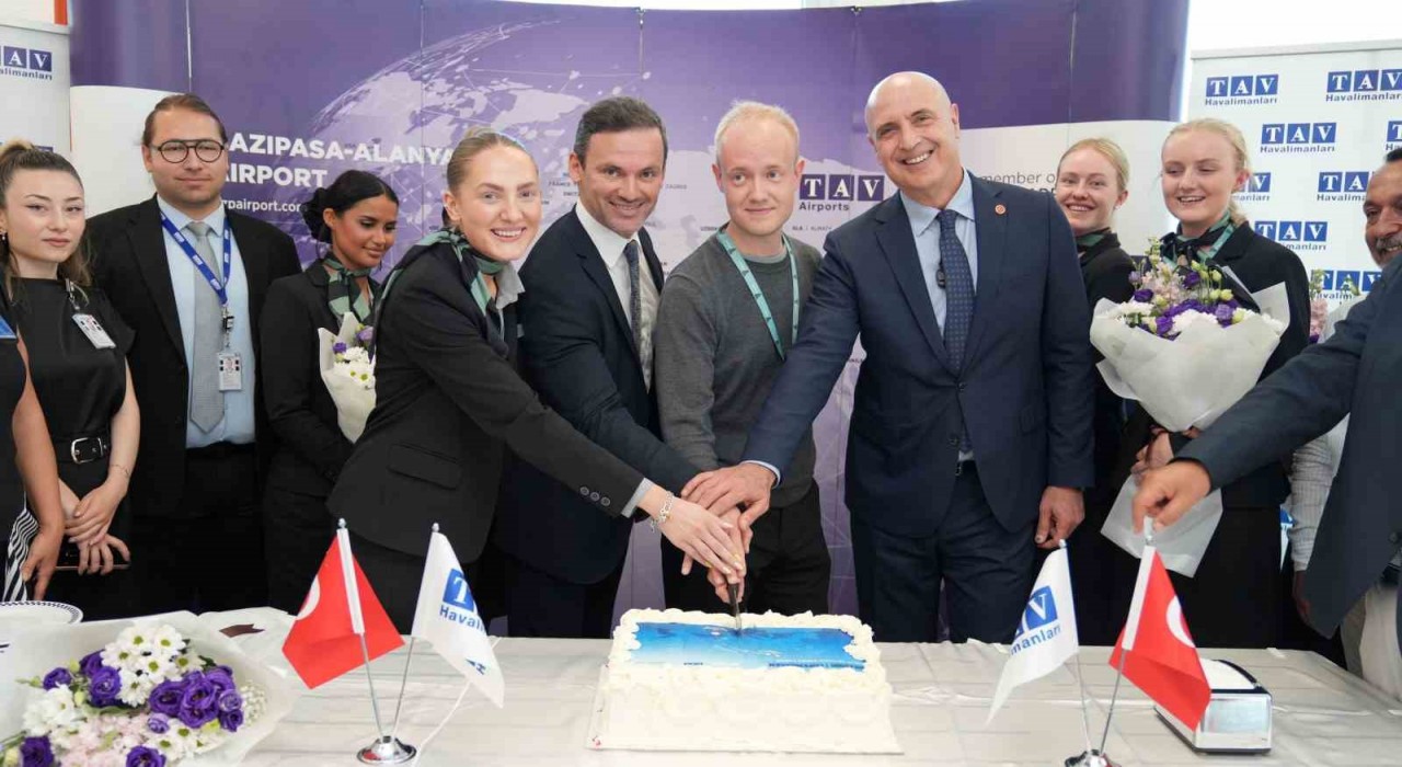 Gazipaşa-Alanya Havalimanı, Copenhagen Air Taxinin ilk uçuşunu karşıladı