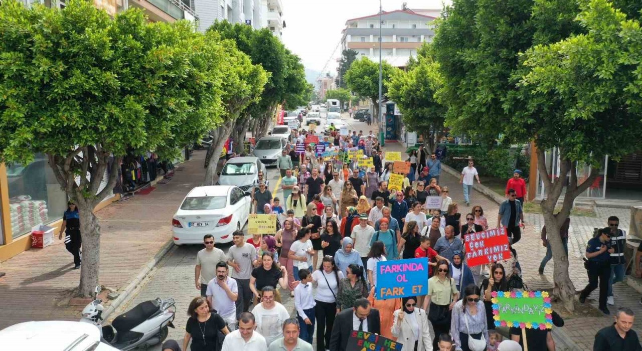 Gazipaşada Engelliler Haftası dolayısıyla farkındalık yürüyüşü
