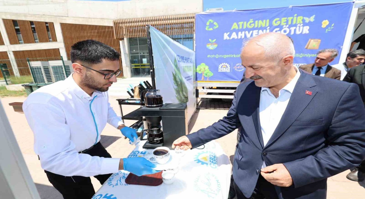 Gebze Belediyesinden Atığını Getir Kahveni Götür