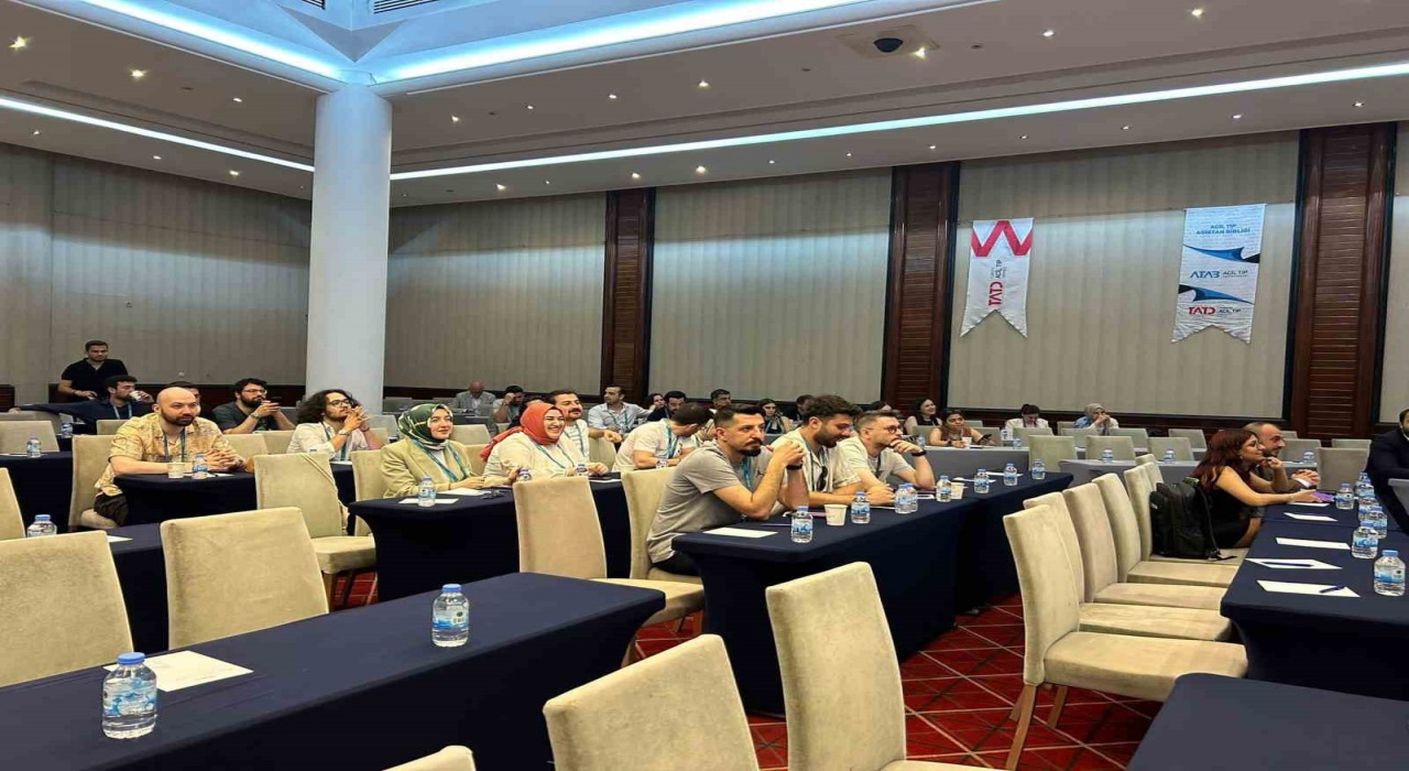 Geleceğin acil tıp uzmanları Kuşadasında buluştu
