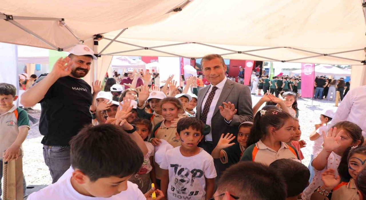 Geleneksel oyunlar tırı Adıyamanda çocuklarla buluştu