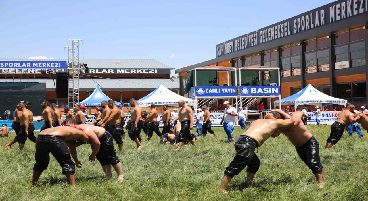 Geleneksel Yağlı Güreş Ligi, Gaziantepte coşkuyla başladı