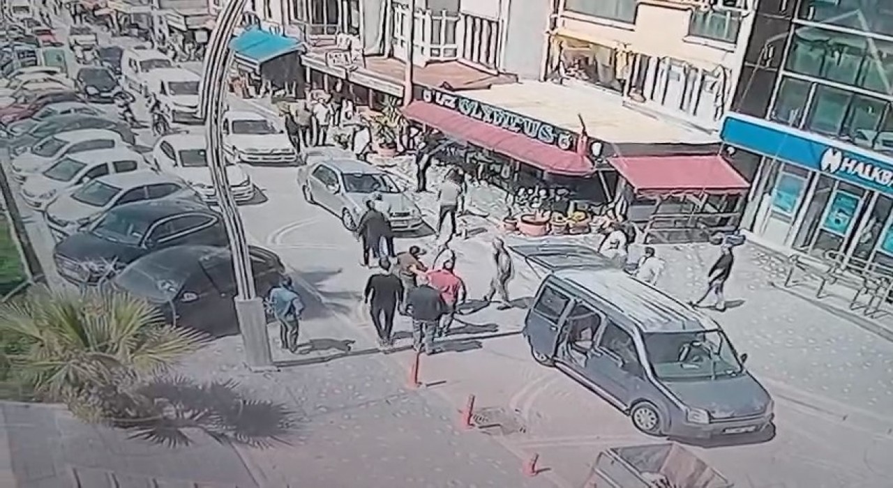 Genç kadını sürükleyerek böyle kaçırmaya çalıştılar, tutuklandılar