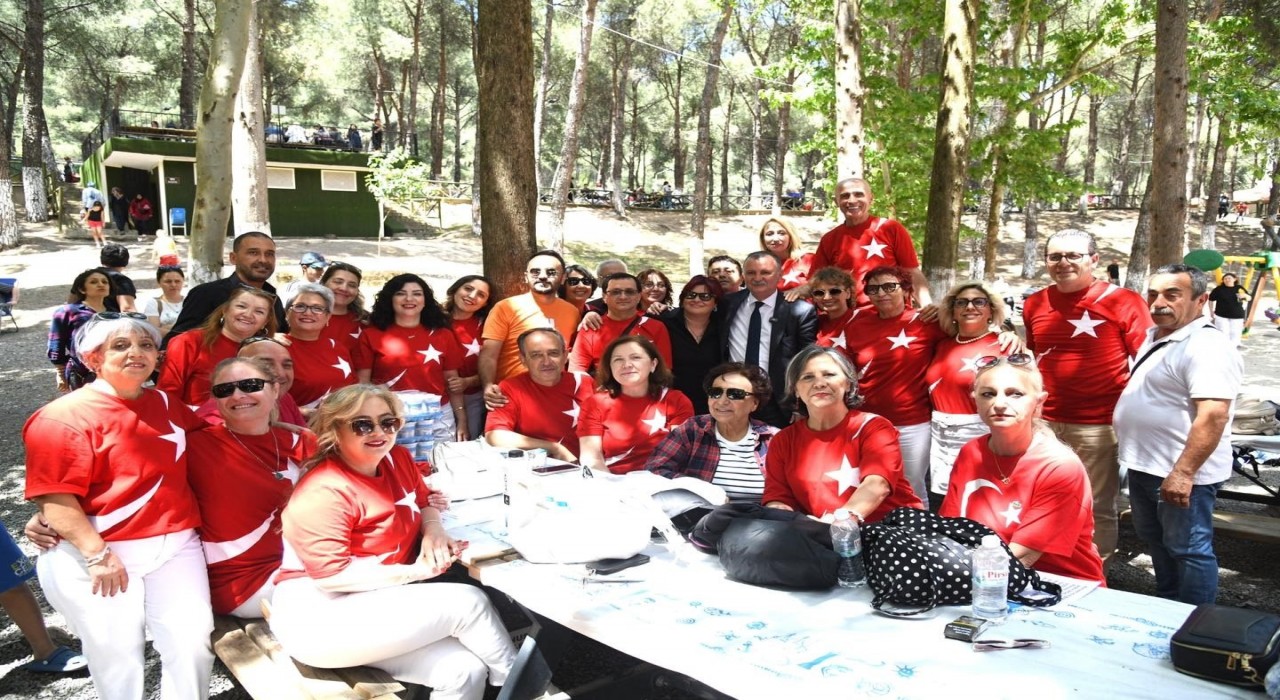 Gençler 19 Mayısı doya doya yaşadı