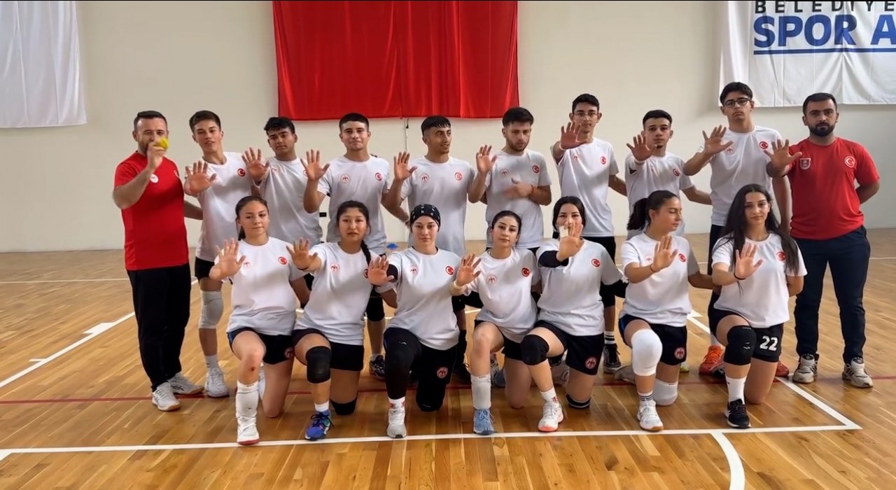 Gençler Beyzbol5 Milli Takımı, Kayseri Erciyeste Meksika hazırlığında