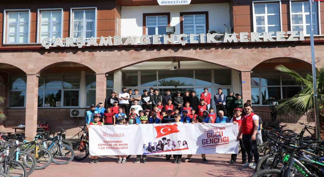 Gençlik Haftasında 55 gençten bisikletli kutlama