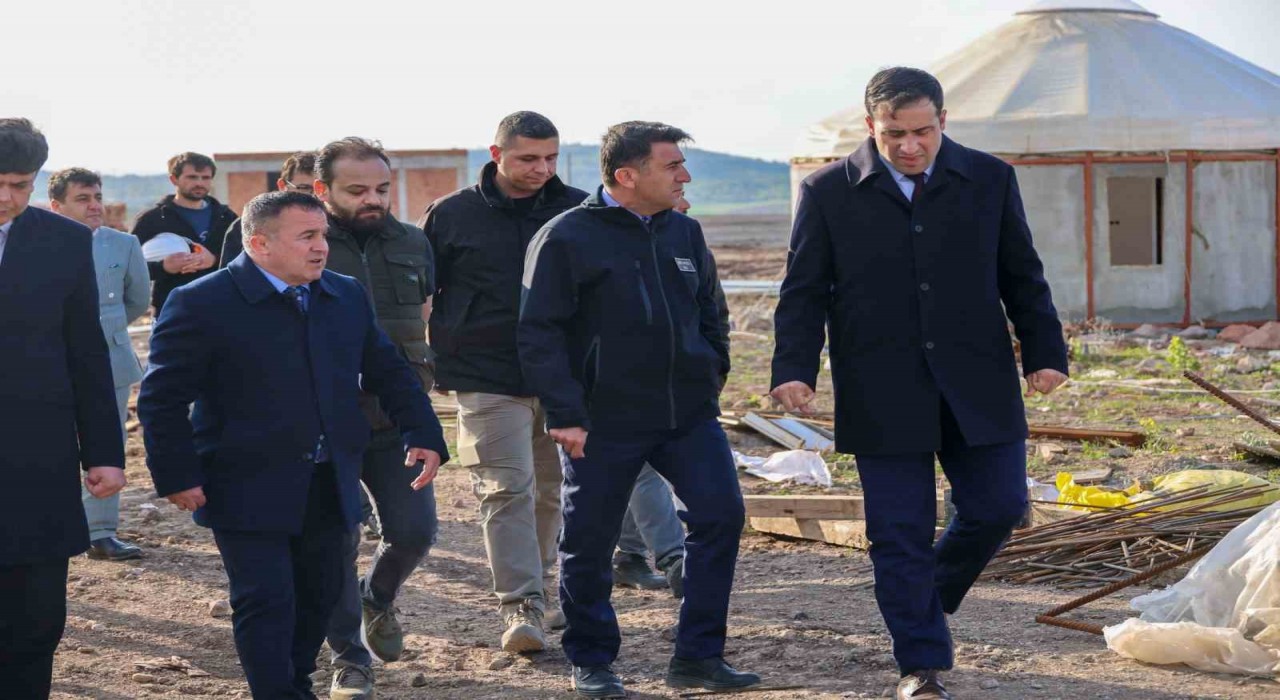 Gençlik Kampı ve Oba Kültürü Tematik Parkında çalışmalar hızla devam ediyor