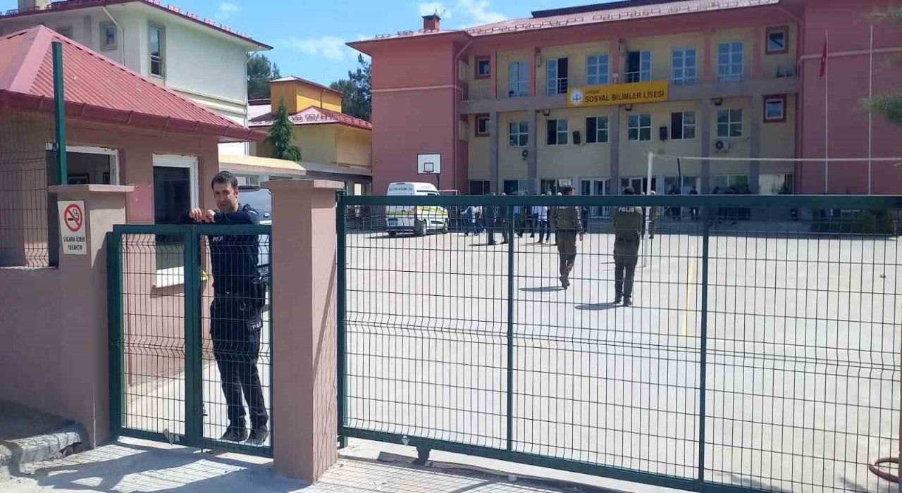 Giresunda lisede cinayet: 2 ölü
