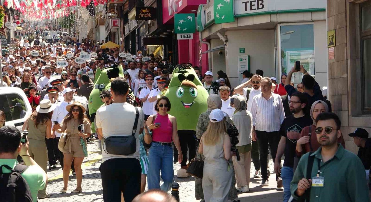 Giresunda Yeşil Lezzetler Festivali, renkli görüntüleriyle büyük ilgi gördü