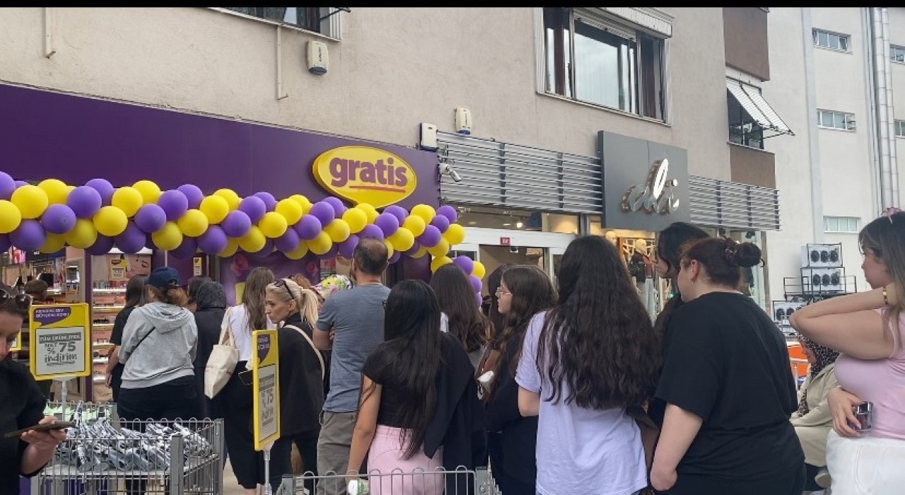 Gratisten dev indirim kampanyası: Raflar boşaldı, ürünler tükendi