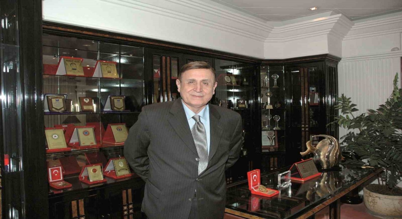 GSO Kurucu Meclis Başkanı Topçuoğlunun vefatının 17. Yılı