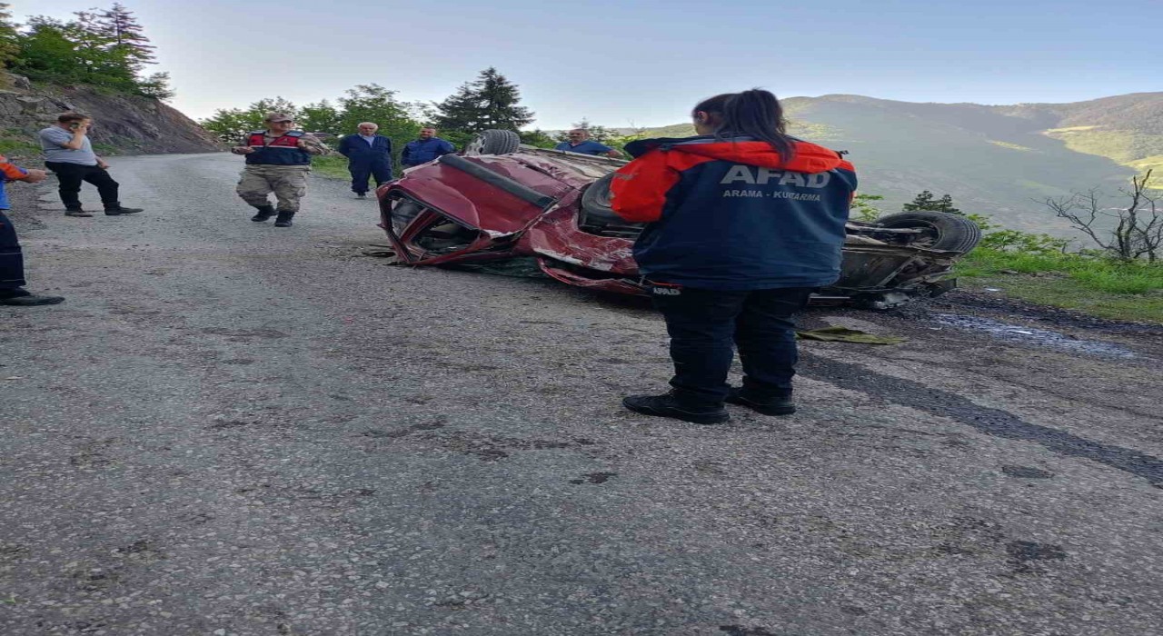 Gümüşhanede otomobil 60 metrelik uçuruma yuvarlandı: 2 ağır yaralı