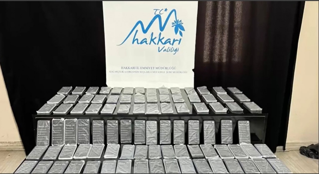 Hakkaride 136 adet kaçak cep telefonu ele geçirildi