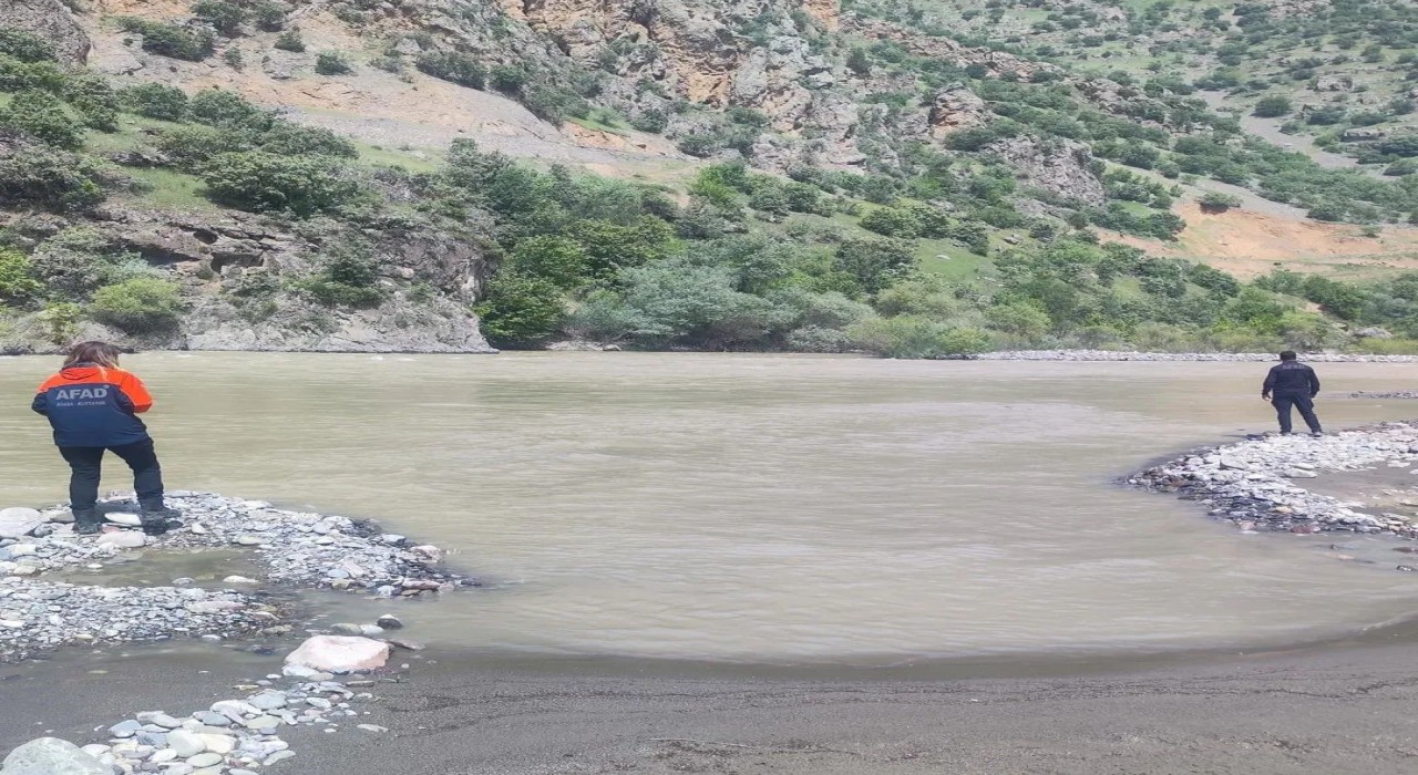 Hakkaride 22 gündür kayıp kadını, 165 personel ve dron desteğiyle arama çalışmaları sürüyor