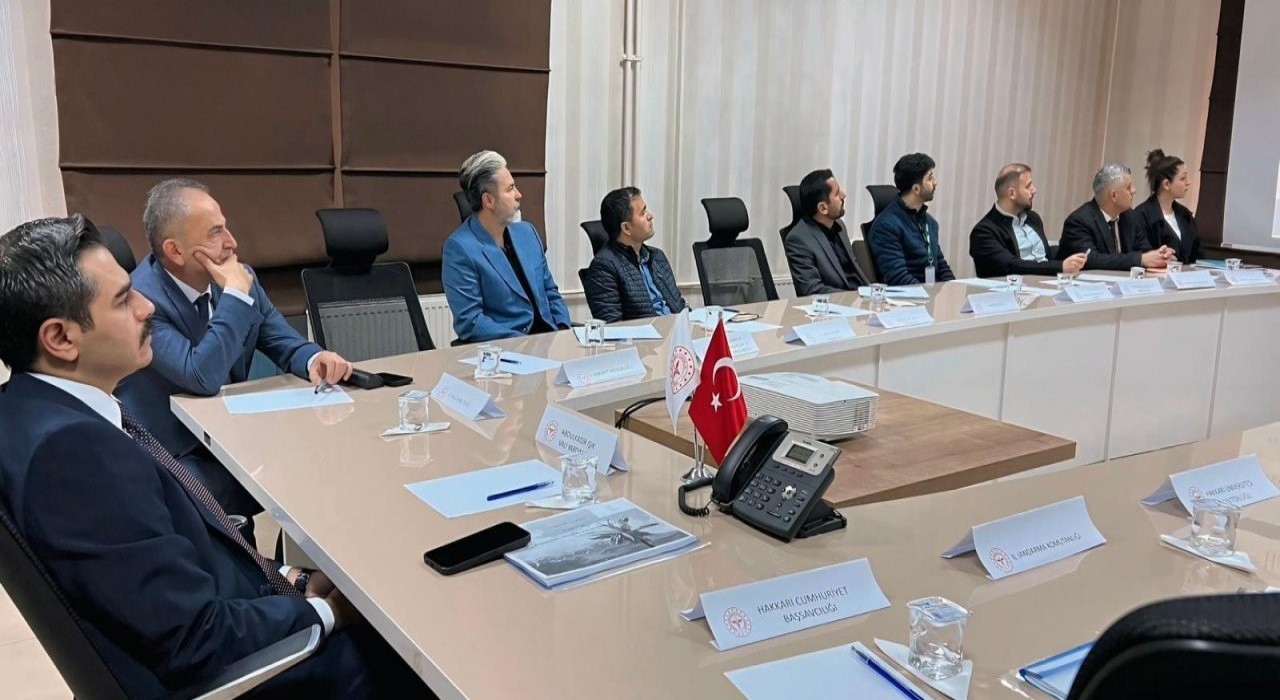 Hakkaride Bağımlılıkla Mücadele Toplantısı yapıldı