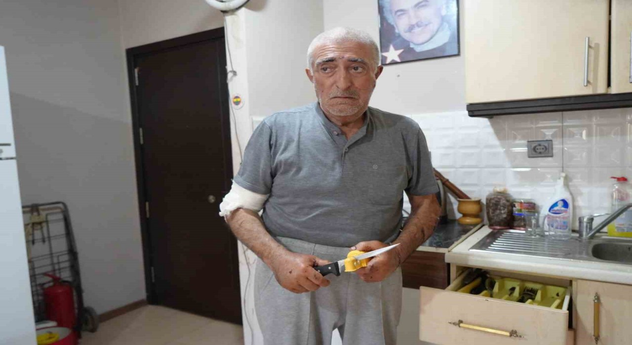 Hakkında uzaklaştırma kararı bulunan adam, barışma çağrısıyla gittiği evde eşi tarafından defalarca bıçaklandı