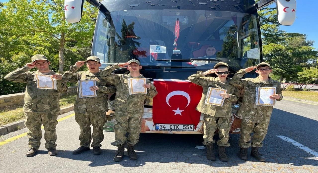 Hasdal Kışlasında temsili askerlik töreni