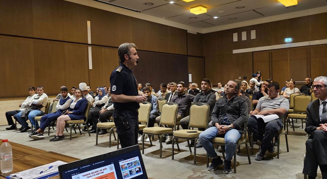 Hatay Büyükşehir Belediyesi'nden Yangın Eğitimleri