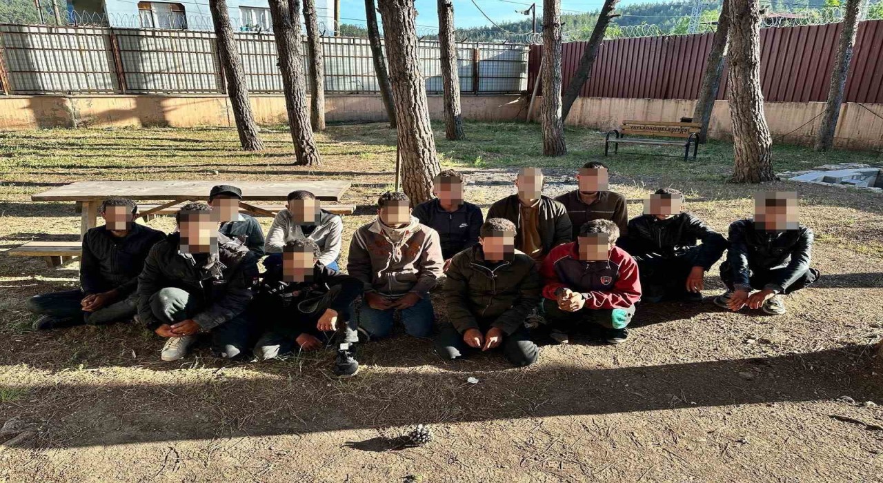 Hatayda 65 kaçak göçmen yakalandı