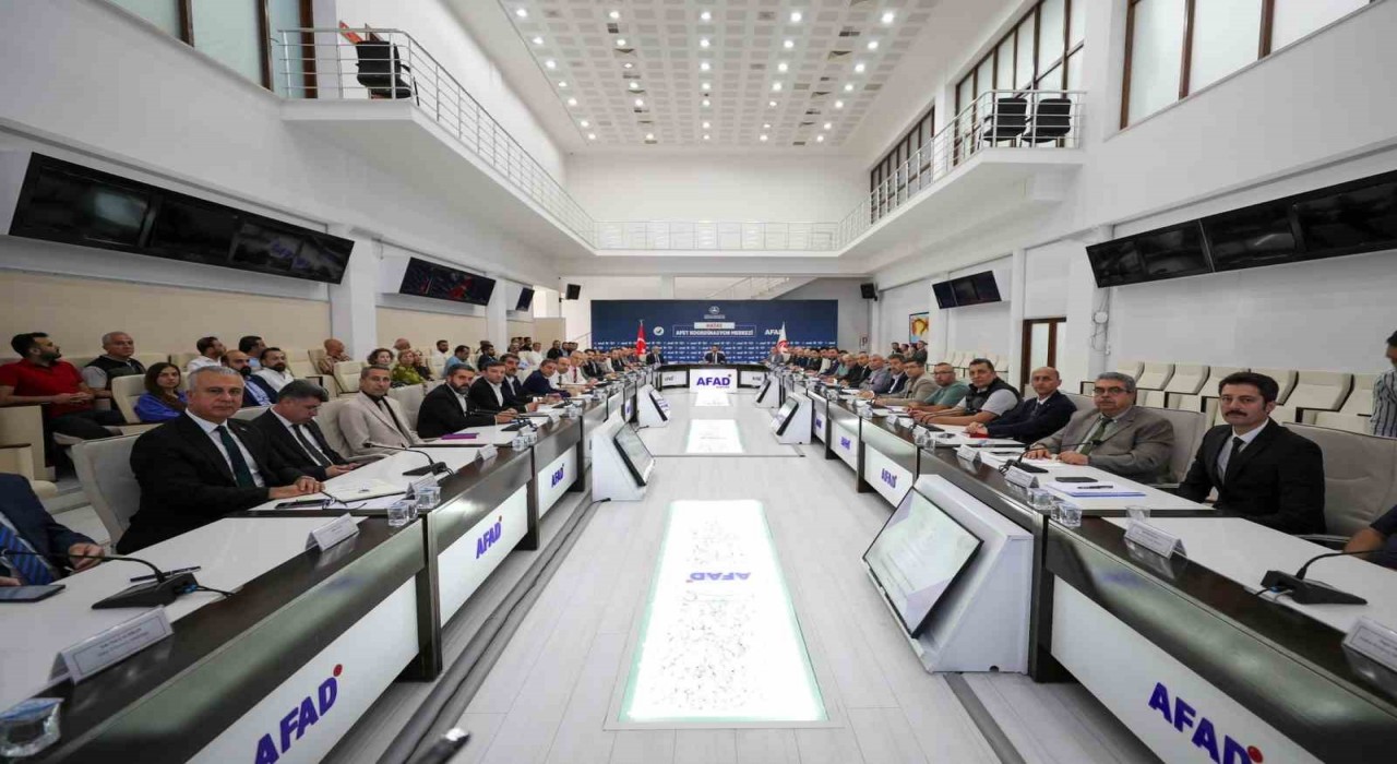 Hatayda hayvanları koruma kurulu toplantısı gerçekleştirildi