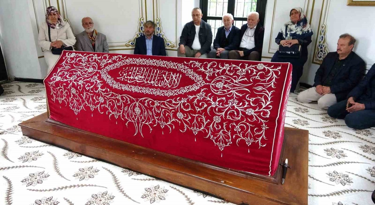 Hayme Ana, Anneler Gününde kabri başında anıldı